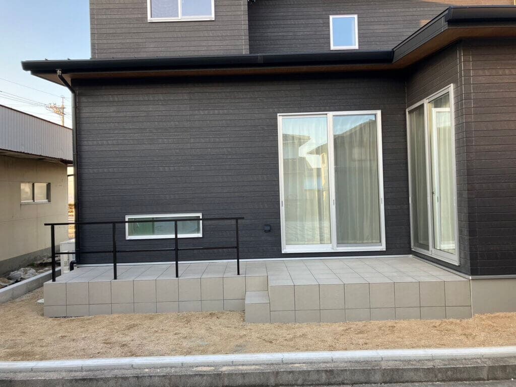 タイルデッキに機能性をプラス。