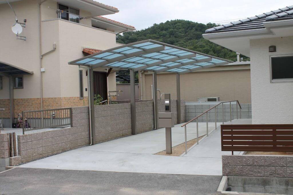 車庫から玄関へストレスフリーなアプローチ