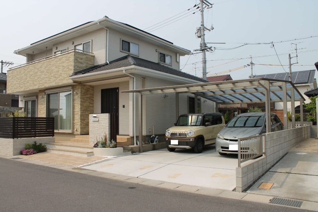 プライバシーを守りながらのオープンエクステリア